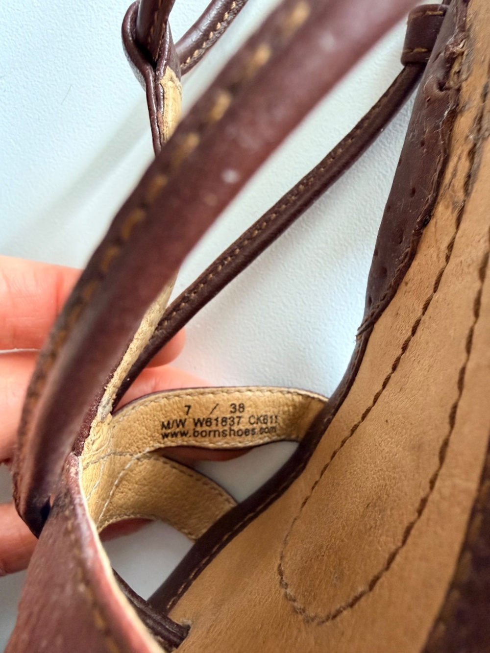 Born strappy brown leather sandals EUC 7 - Picture 5 of 7